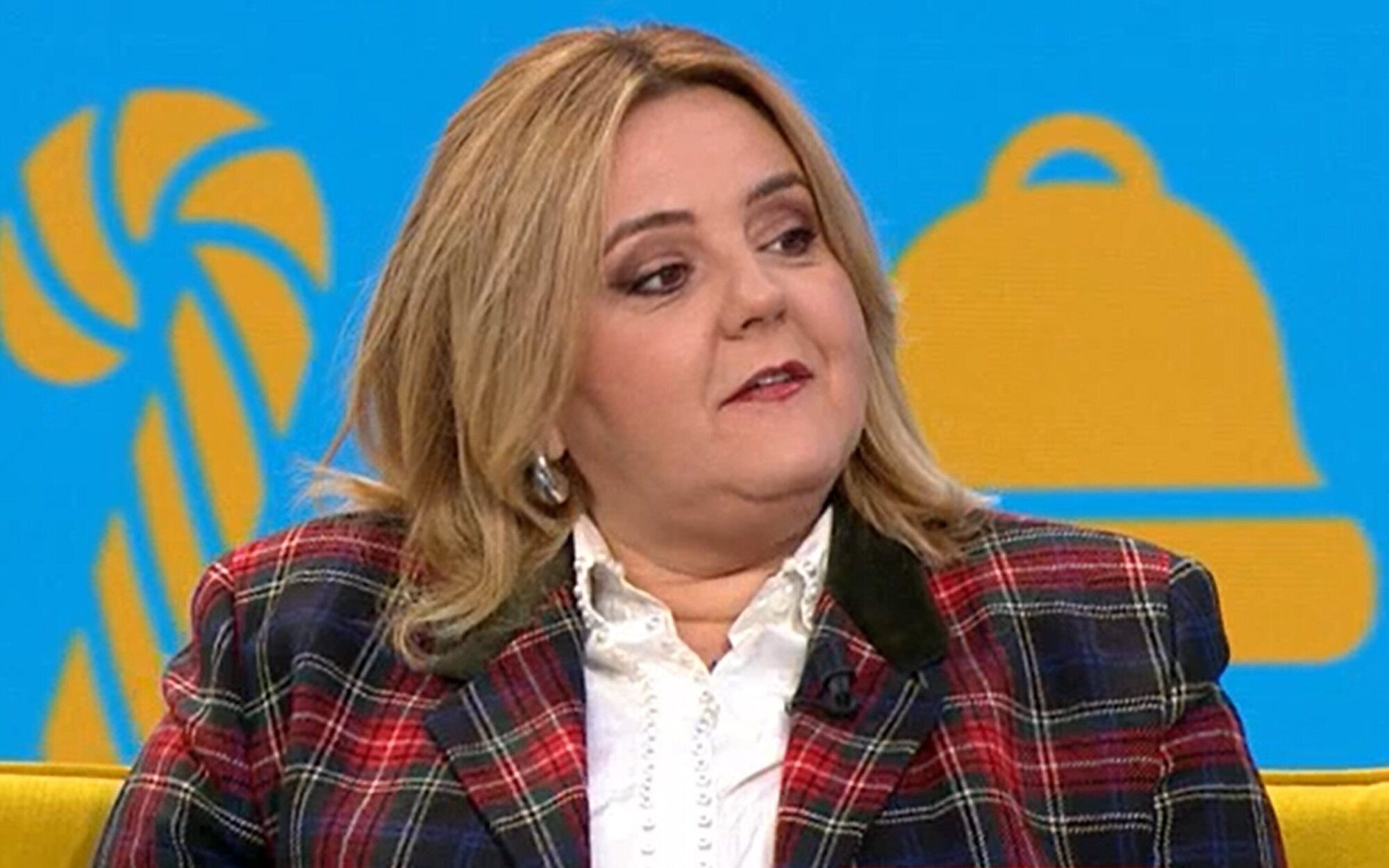 Pilar Vidal, pillada en 'Espejo público' en plena "siesta", al estilo 'Sálvame': "Eres lo peor, Alberto"