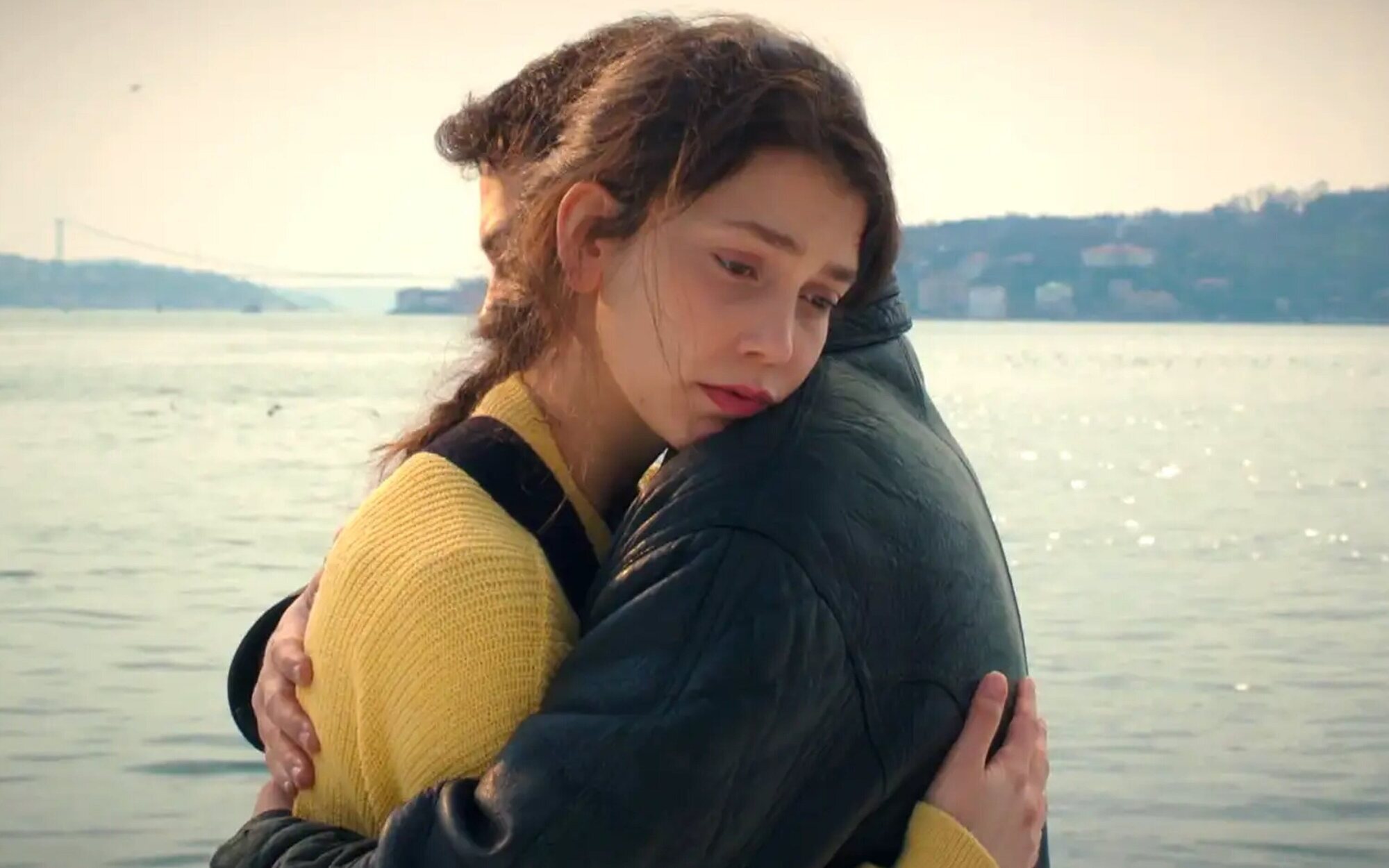 'Hermanos' (11,1%) desciende entre un océano de cine dominado por "Sin tiempo para morir" (15,1%)