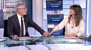Las lágrimas de Isabel Jiménez al despedirse de David Cantero en 'Informativos Telecinco': "El mejor compañero"