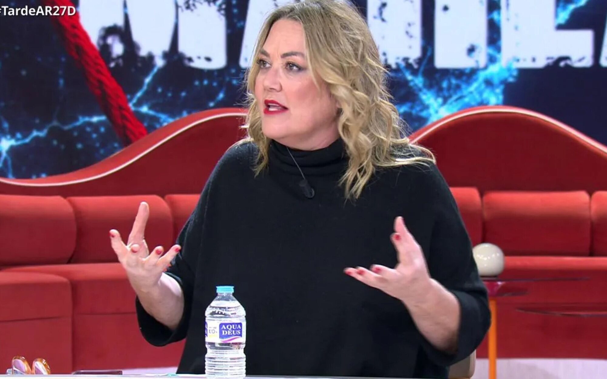 Mayka Navarro, cabreada en 'TardeAR' por el robo a su vecina: "¡Es indignante!"