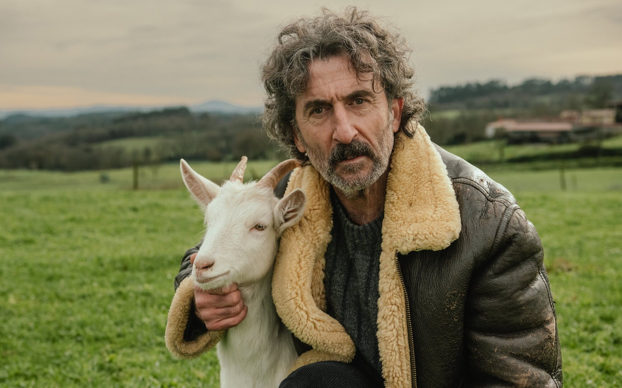 Luis Zahera da el salto a Netflix al frente de la comedia 'Animal salvaje', de la productora de 'Entrevías'