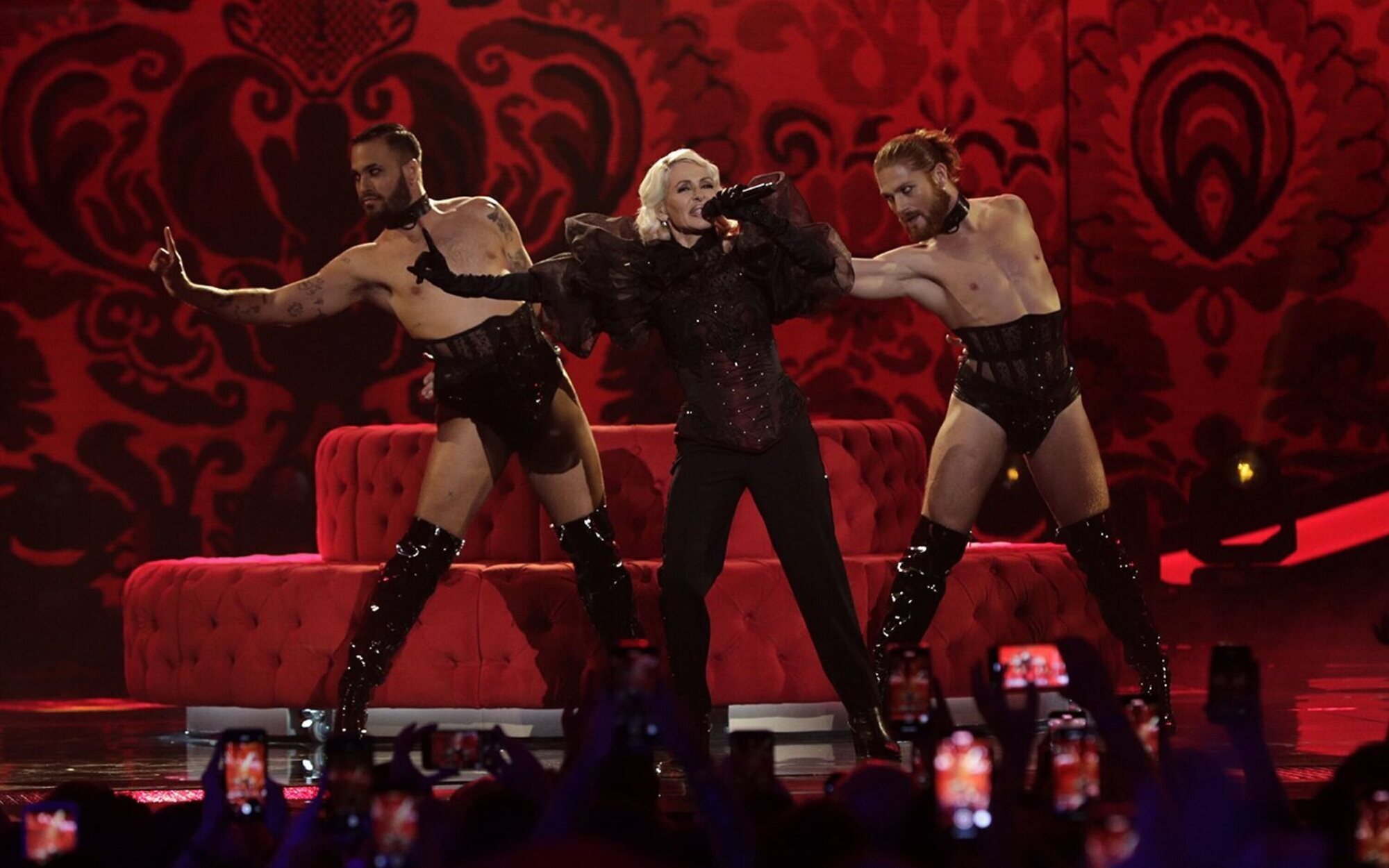 Manu Tenorio, Paloma del Río y José Manuel Soto critican 'Zorra' de Nebulossa: "Lo soez sustituye a la lírica"