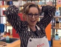 La accidentada racha de Rocío Carrasco en 'Bake Off: Famosos al horno': se quemó el pelo y acabó en el suelo