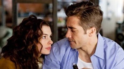 Anne Hathaway y Jake Gyllenhaal podrían protagonizar la segunda temporada de 'Bronca'