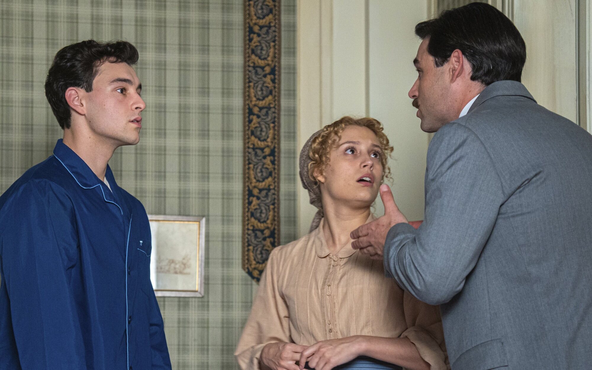 'La promesa' inquietará con la irrupción de Norberta y curará la herida emocional de Lope