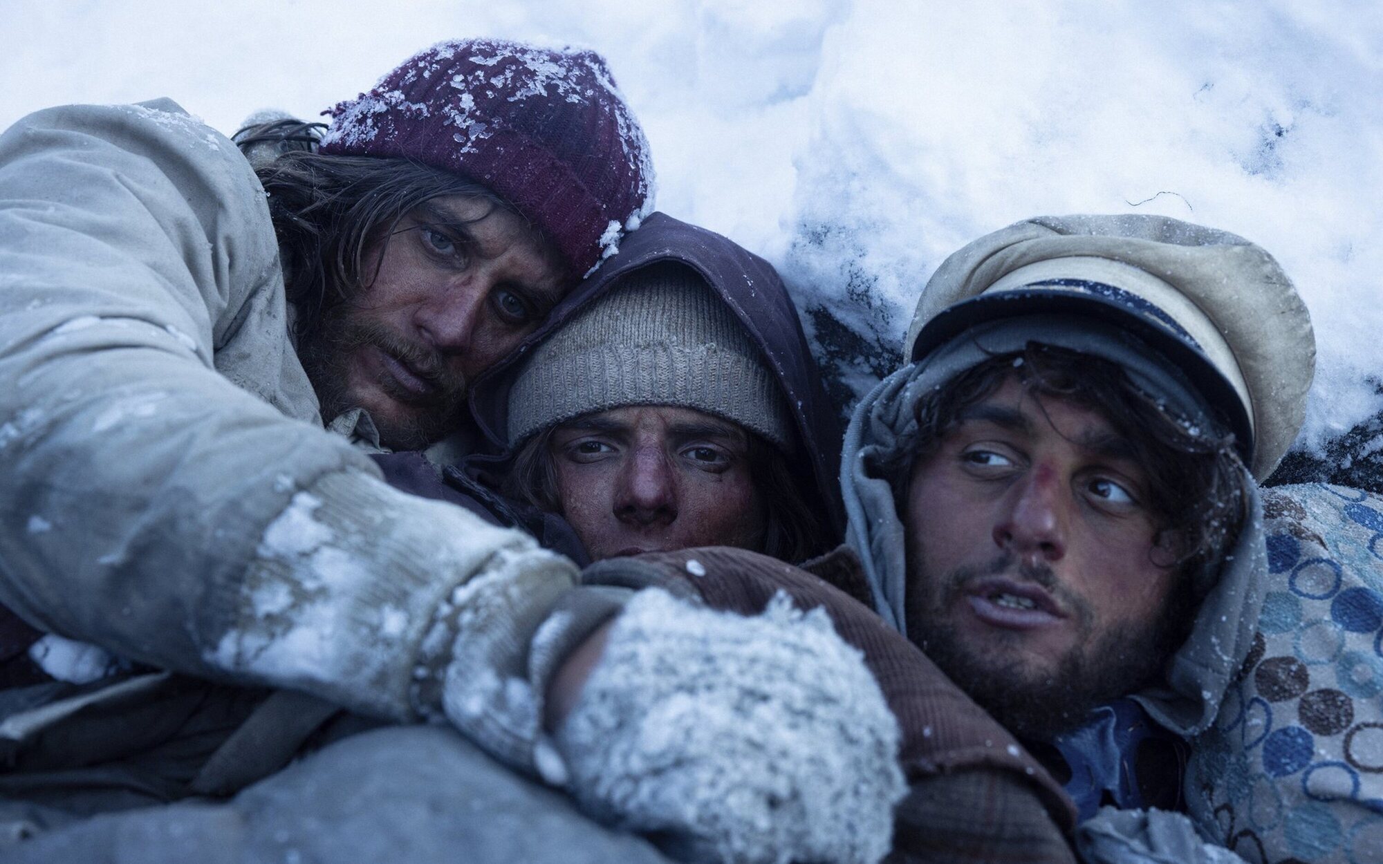 El "robo" a "La sociedad de la nieve" o el look de John Cena reinan entre los memes de los Oscar 2024