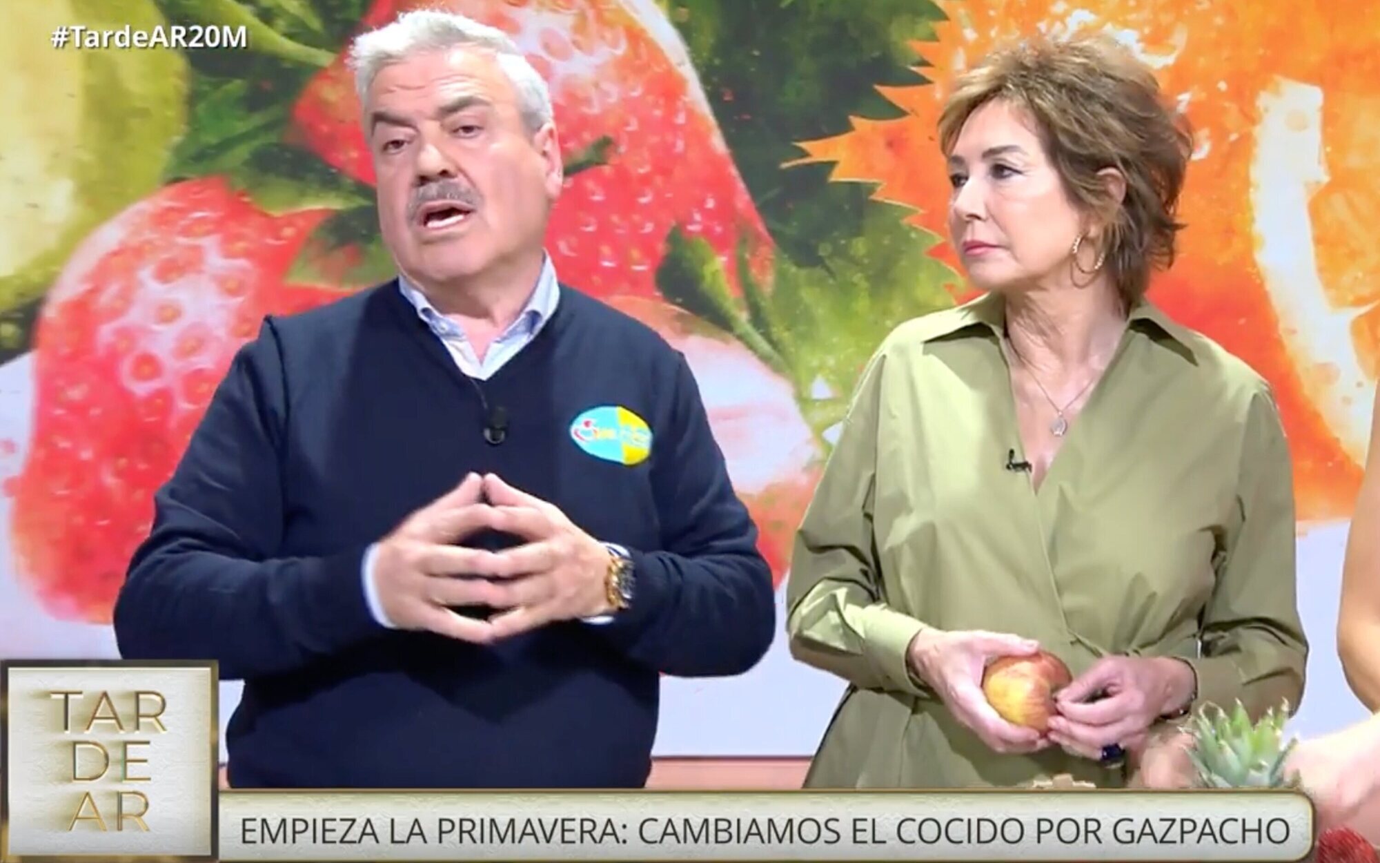 Ana Rosa Quintana cuela el "me gusta la fruta" de Ayuso en 'TardeAR' 