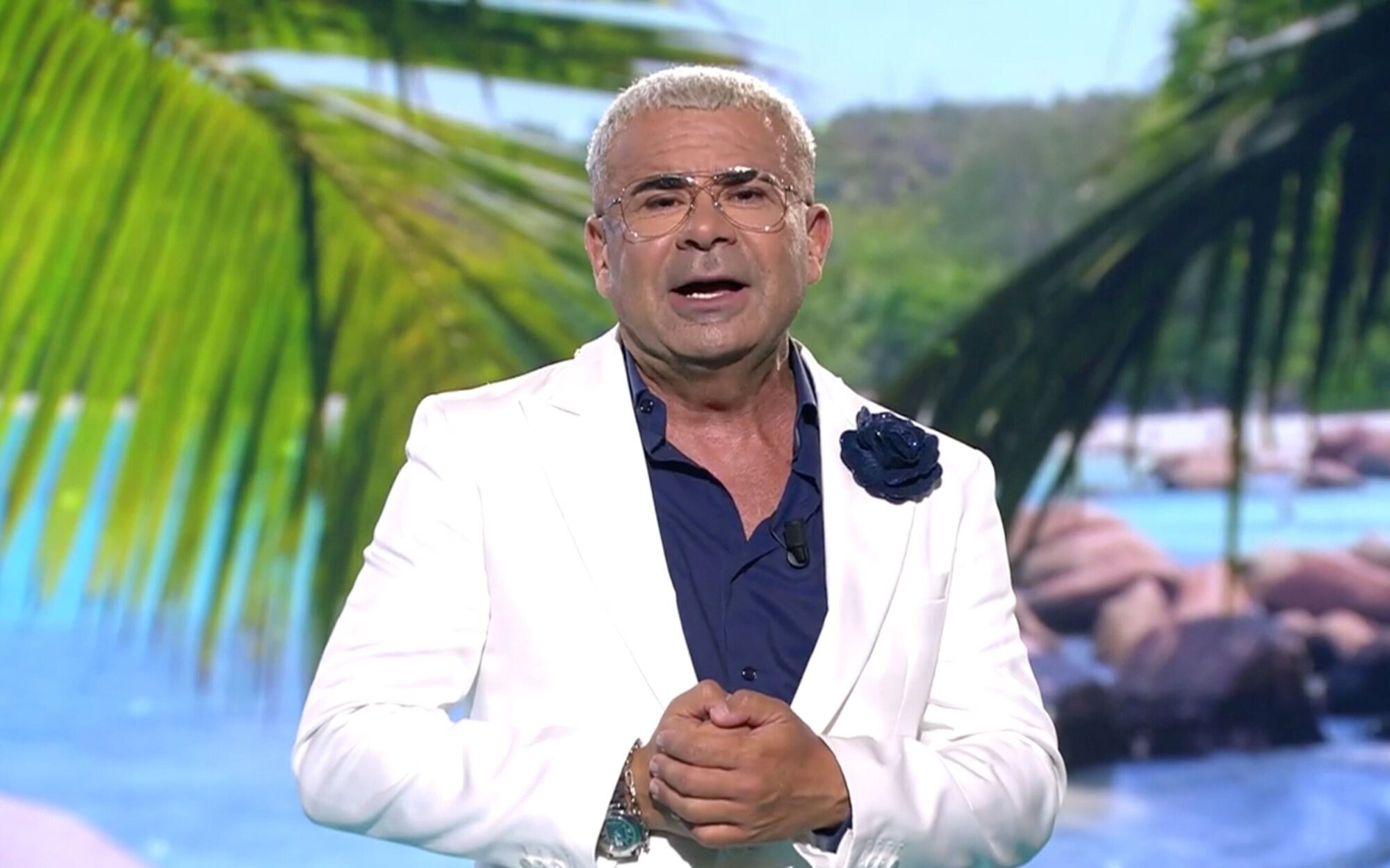 Jorge Javier Vázquez se salta la censura de Mediaset y nombra a 'Sálvame' durante 'Supervivientes 2024'