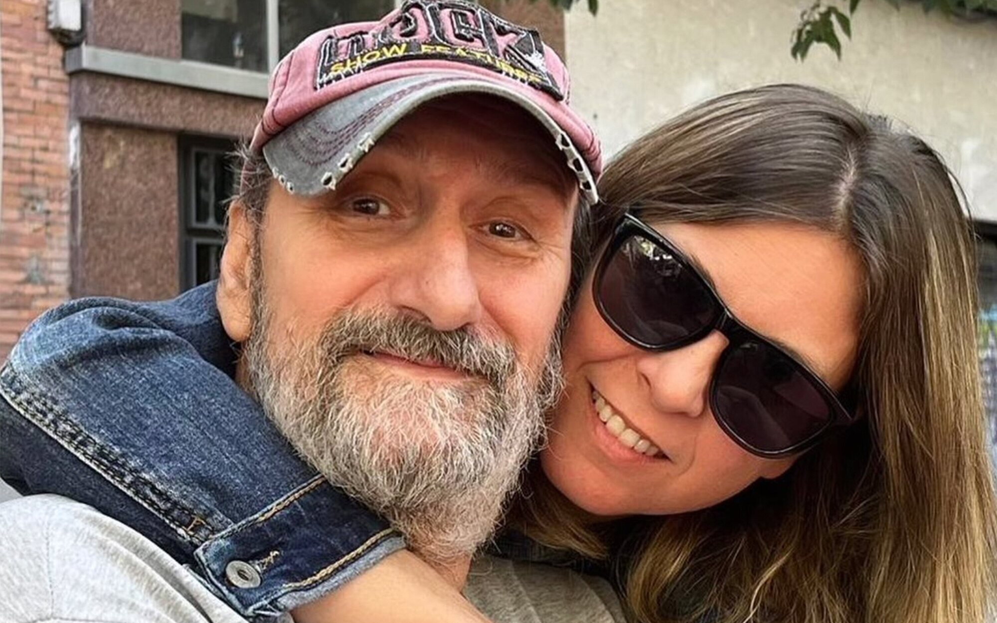 La hija de José Luis Gil actualiza el estado de salud del actor y pide respeto a los medios de comunicación