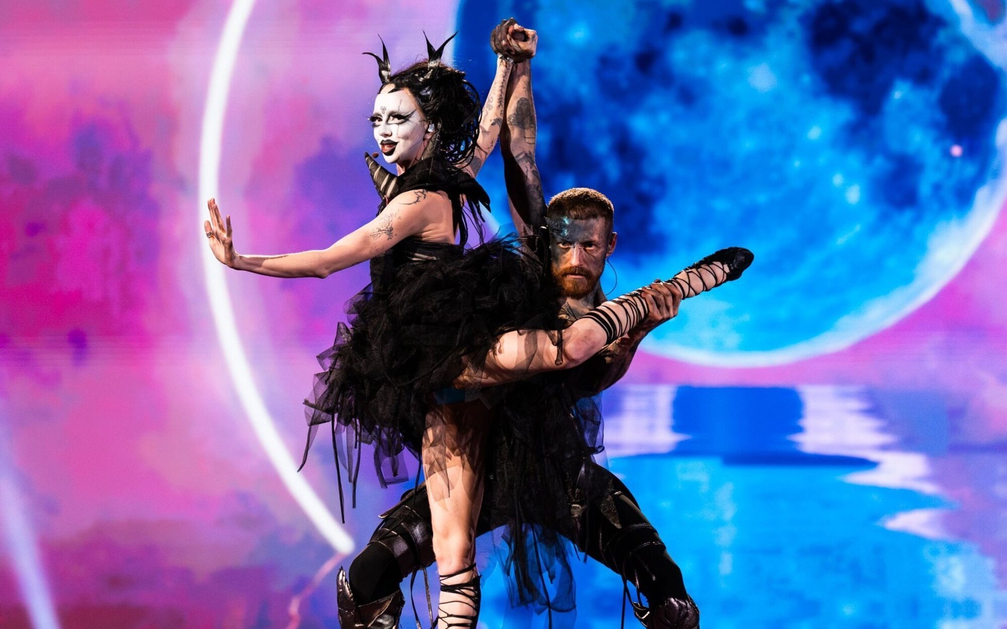 Eurovisión 2024: Irlanda y Ucrania sorprenden y Lituania apuesta todo al rojo en el primer día de ensayos