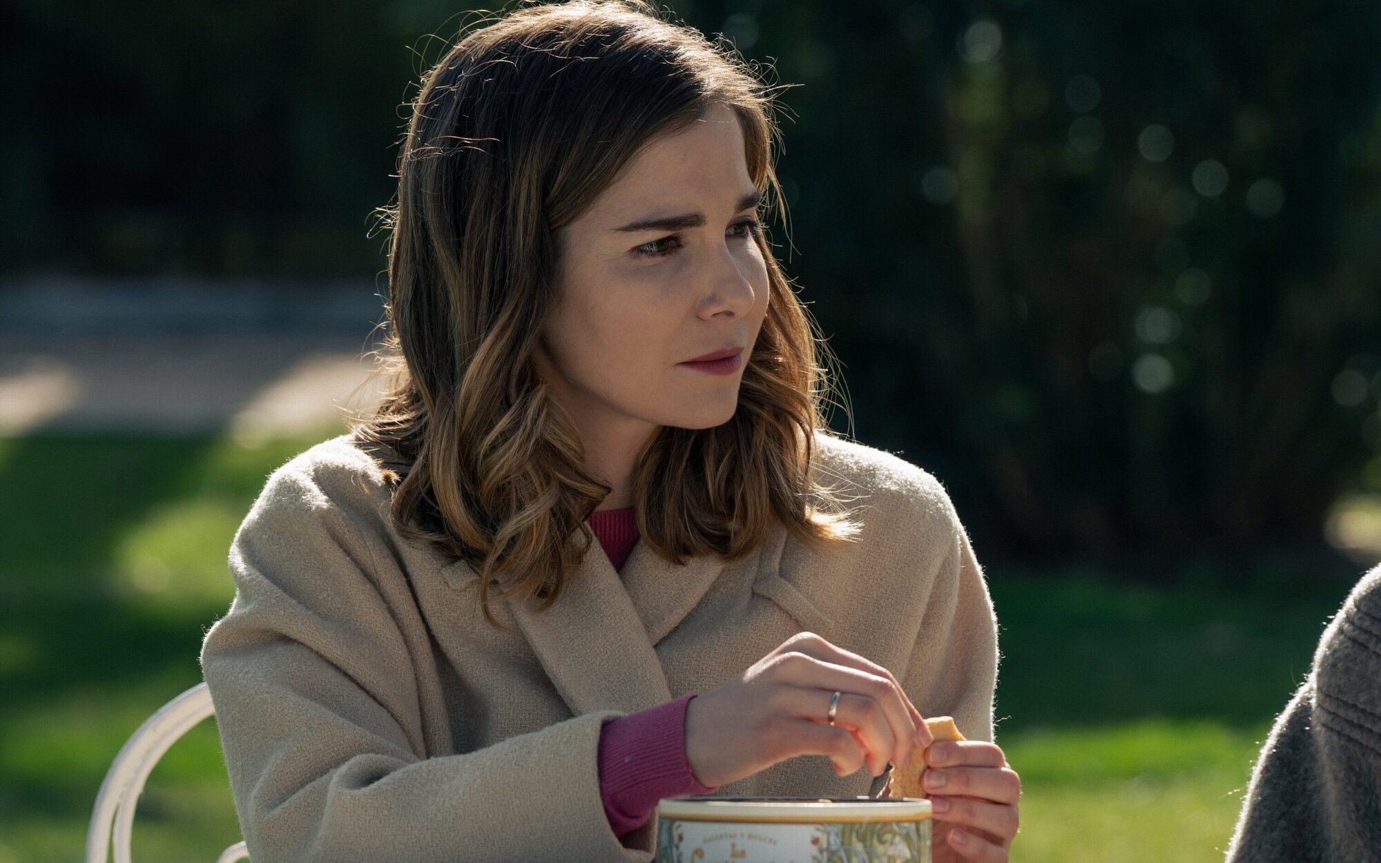 'Sueños de libertad' enfrentará a Isidro con Fina por ser lesbiana y le descubrirá a Begoña una dura verdad