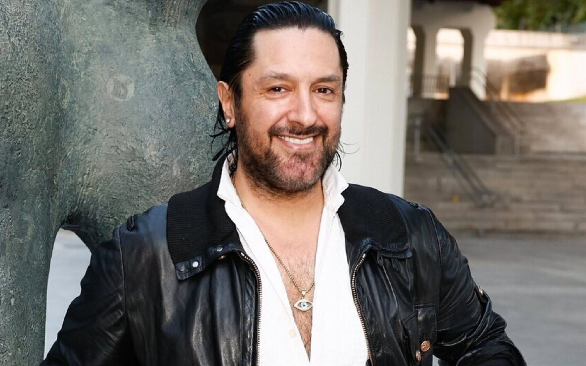 Rafael Amargo, absuelto de vender droga desde su piso de Malasaña tras seis meses en prisión