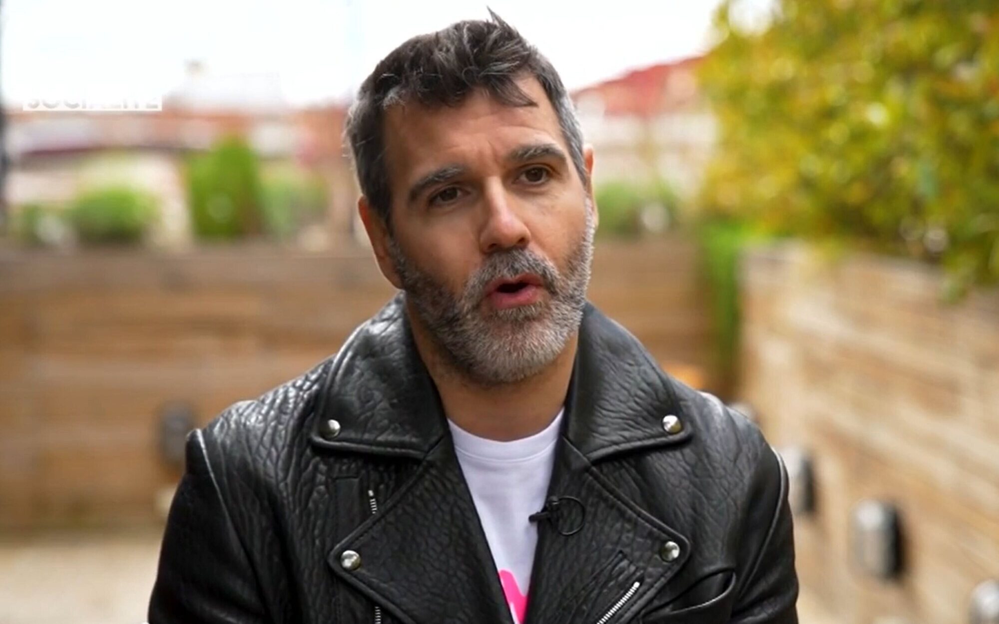 Rafa López, el cura de 'GH 4', se casa con su novio tras sufrir una dura enfermedad