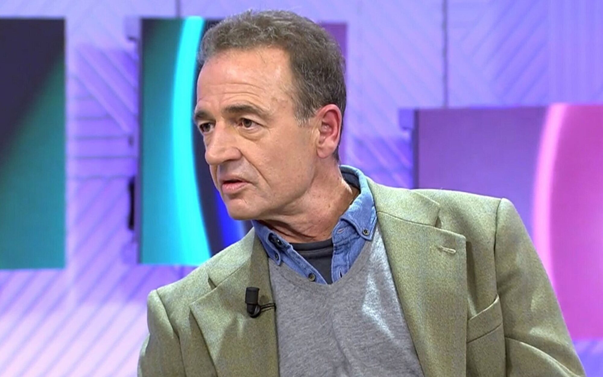 El novio de Adara brota contra el "viejo prematuro" de Alessandro Lecquio: "Se te va a demandar"