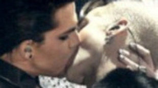 Los besos homosexuales y felaciones simuladas de Adam Lambert indignan a los americanos