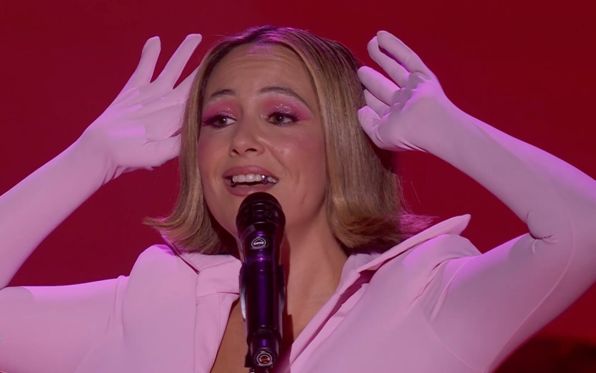 Rigoberta Bandini regresa al Benidorm Fest con un inesperado homenaje a las 'yayas' de España