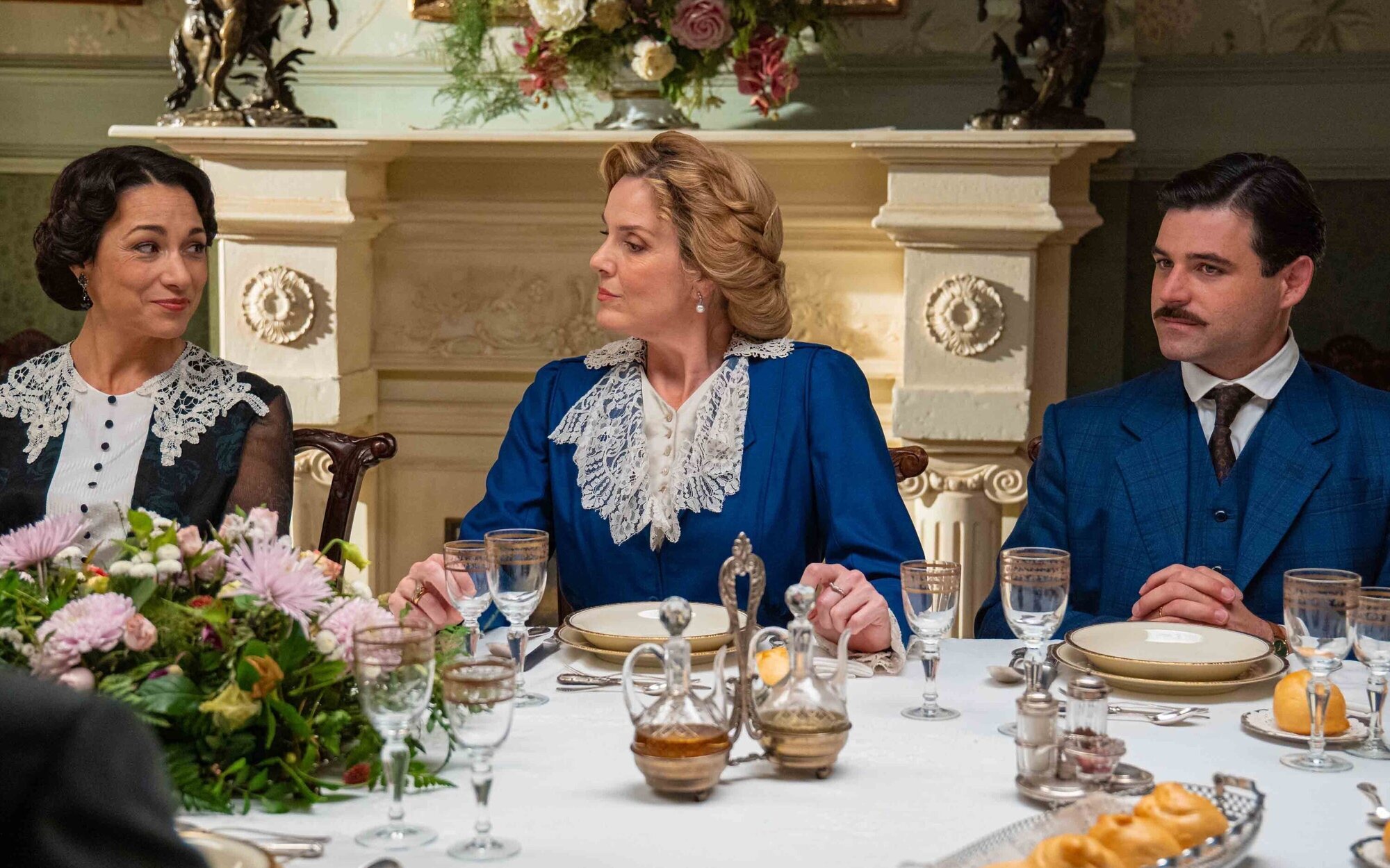 'La promesa' ayudará a Cruz con el chantaje y pondrá en su sitio a Lorenzo tras el beso