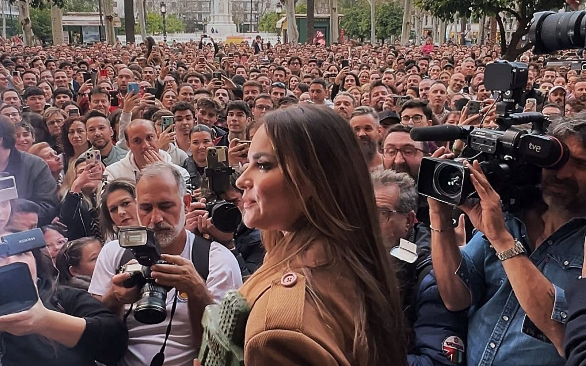 Melody conquista Sevilla antes de Eurovisión 2025: "Me tengo que contener para no llorar"