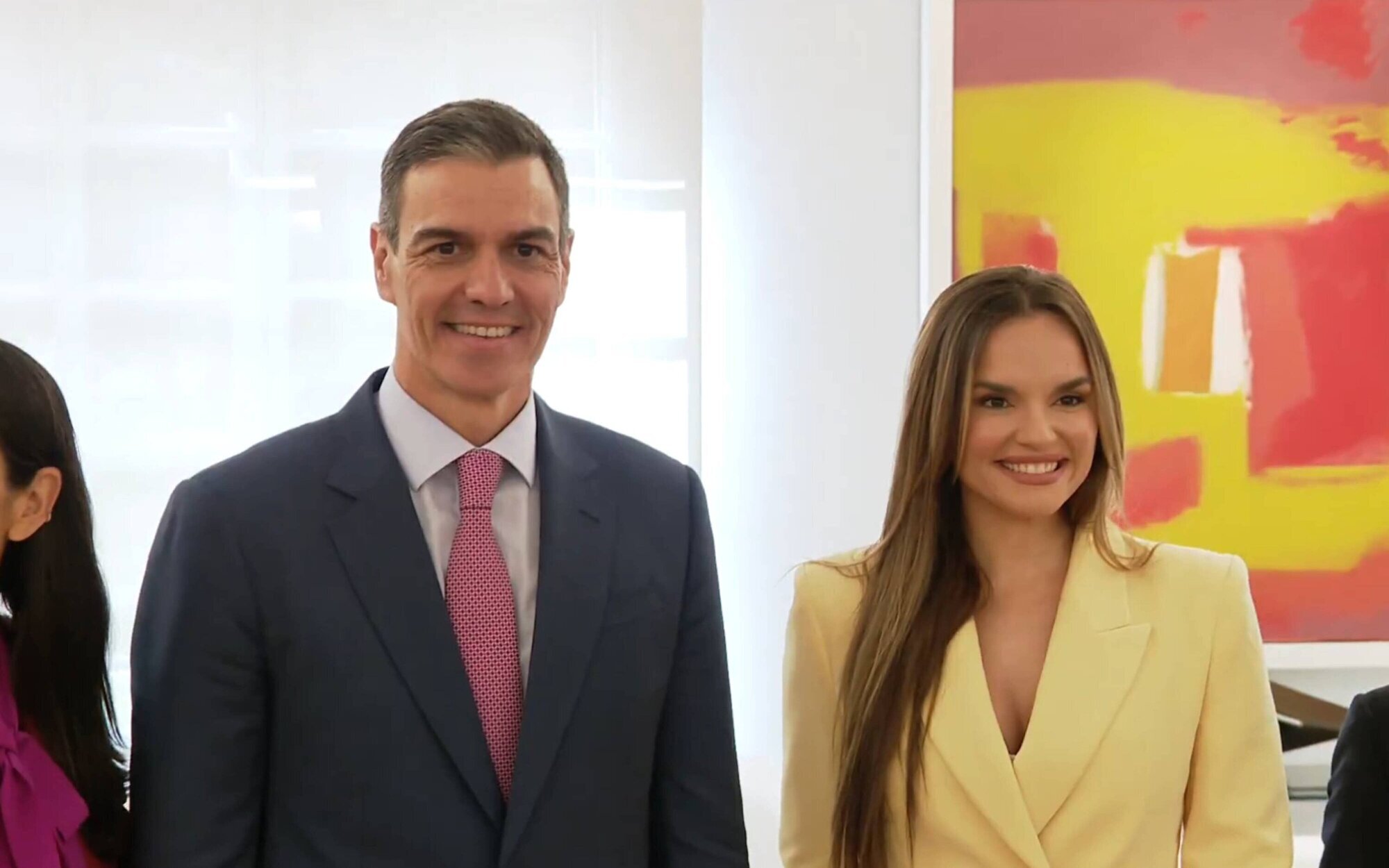Pedro Sánchez apoya a Melody antes de su viaje a Basilea para representar a España en Eurovisión 2025