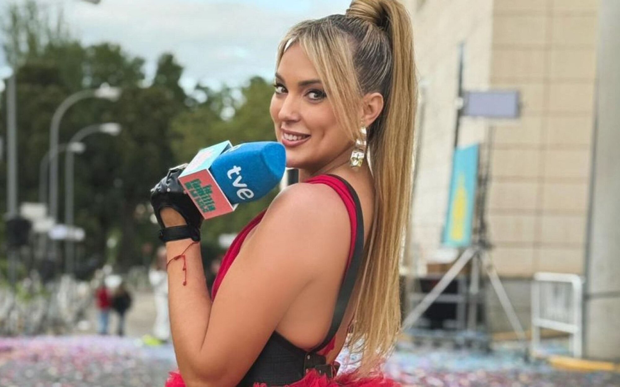 'La familia de la tele' manda a Marta Riesco a Basilea para cubrir Eurovisión