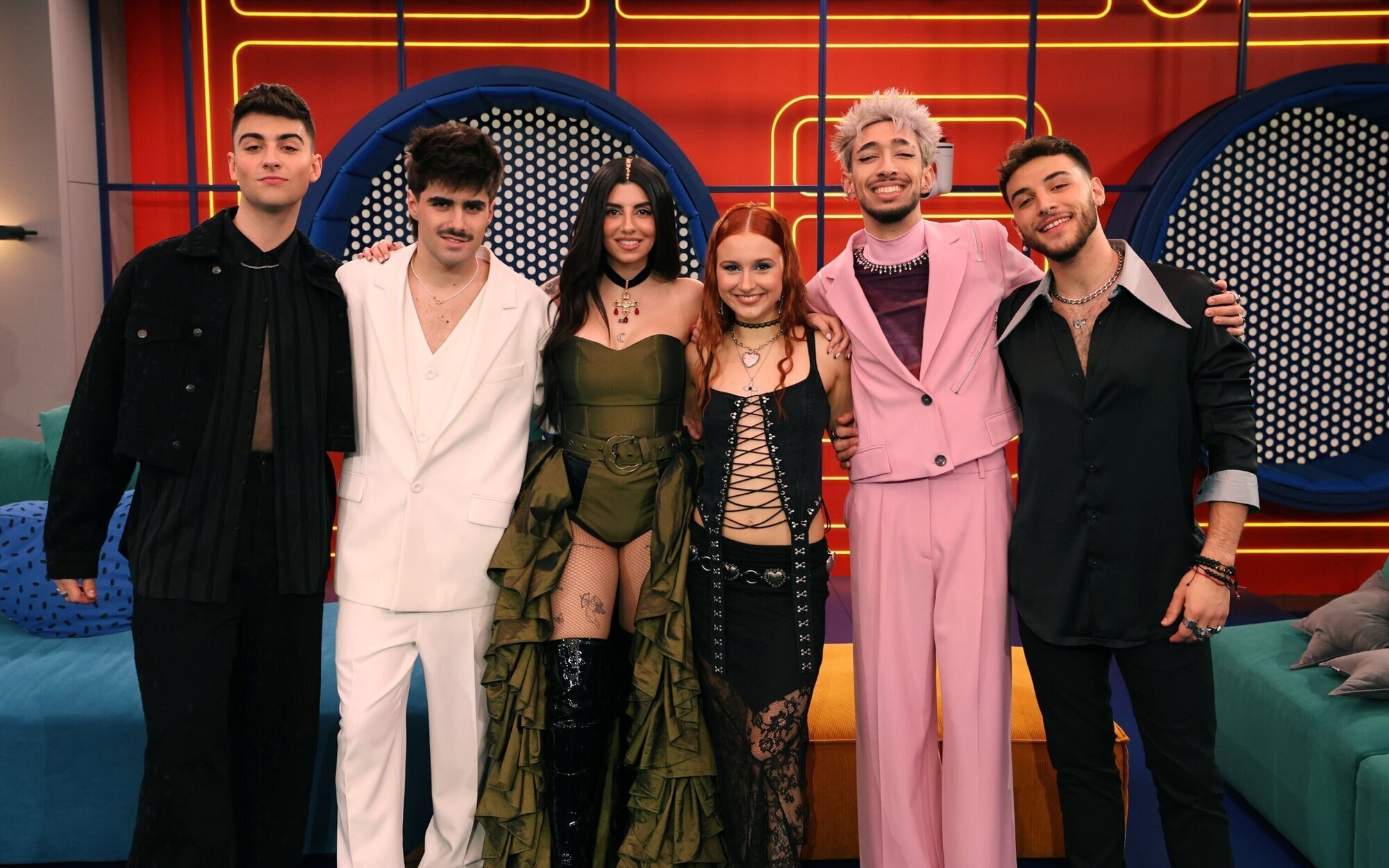 'Socialité' "pilla" a un finalista de 'OT 2023' trabajando como camarero