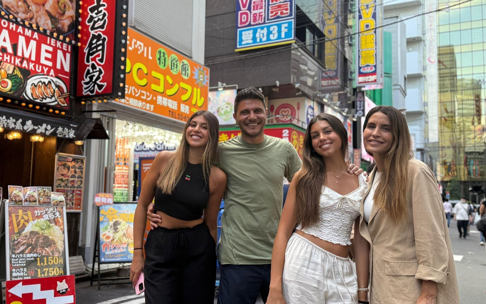 Antena 3 mantiene su confianza en Joaquín Sánchez con 'El capitán en Japón'