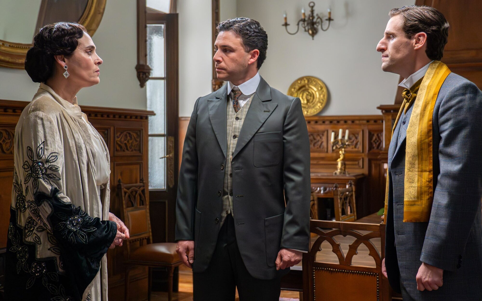 'La promesa' conspirará contra Catalina, readmitirá a Santos y estrechará lazos entre Lope y Federico