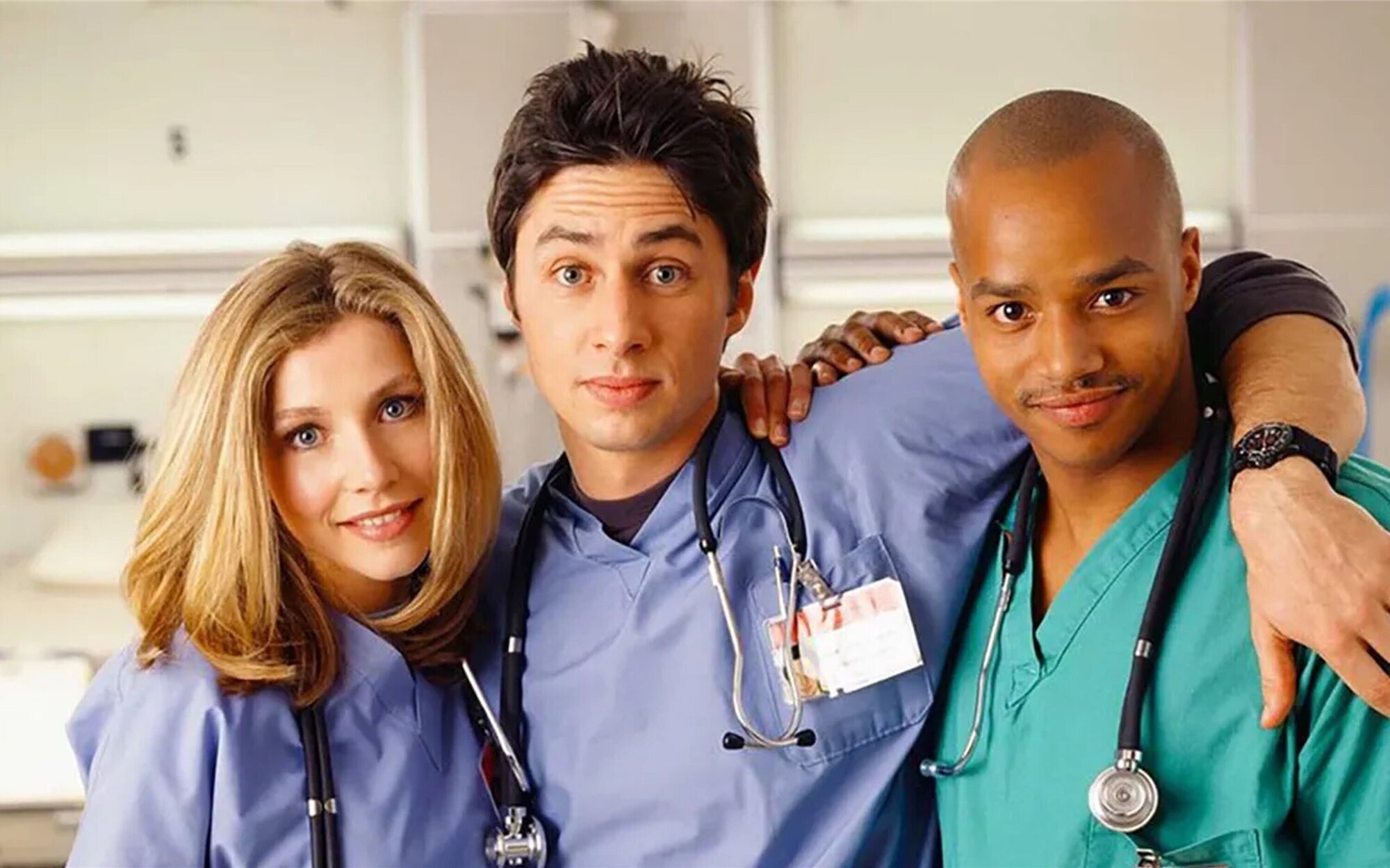 El regreso de 'Scrubs' recibe luz verde, recupera a su trío protagonista y revela su sinopsis