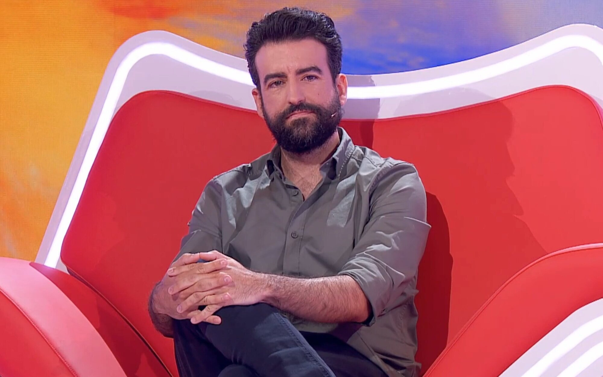 'Agárrate al sillón' (12,1%) se estrena líder tras el Chelsea-PSG (28,3%) y 'Una nueva vida' (10,6%) resiste