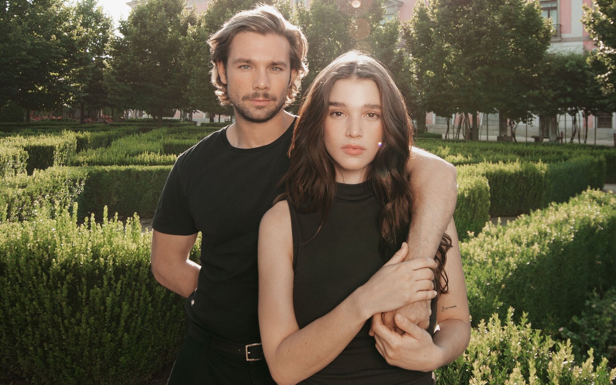 Netflix anuncia la adaptación de 'Los secretos de la cortesana' con Carlos Cuevas y Carla Campra