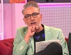 El toque de Kiko Hernández al conectar en directo con el equipo de 'La familia de la tele': "No os reconozco"