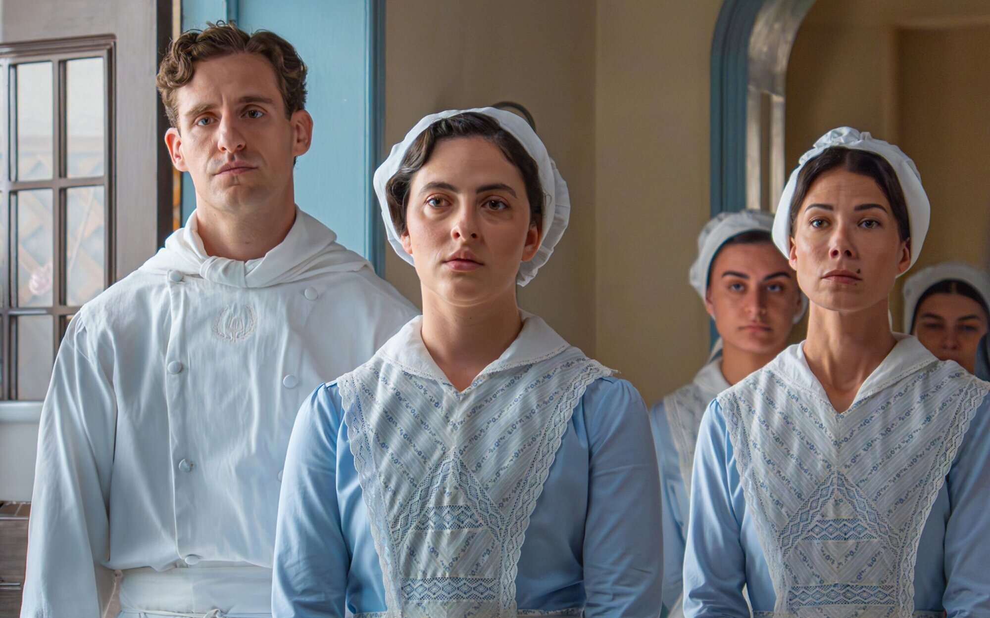 'La promesa' degradará definitivamente a Lope y Adriano y Catalina volverán a discutir