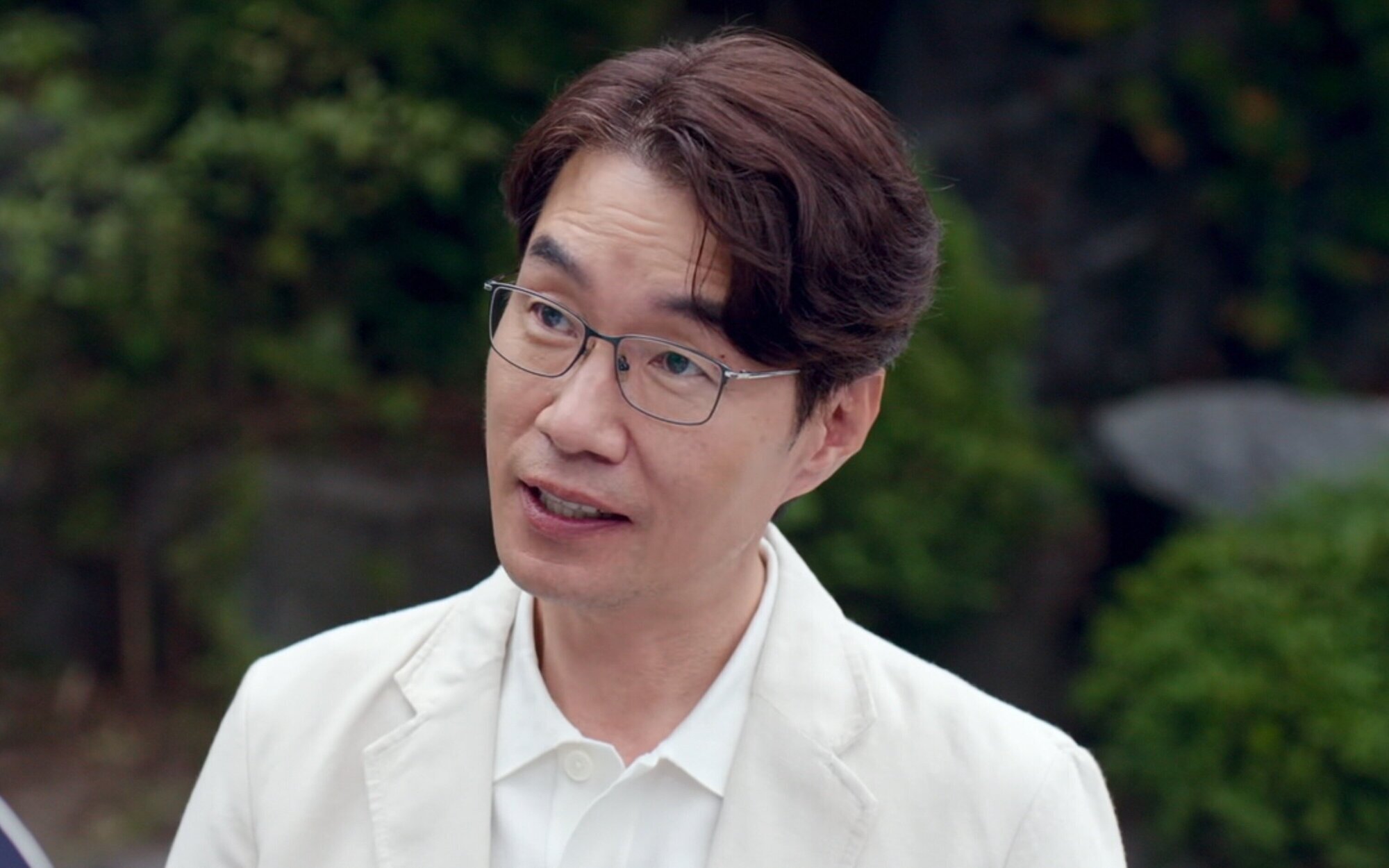 Hallan muerto a Song Young-kyu, actor surcoreano de 'La gran apuesta', en su coche a los 55 años