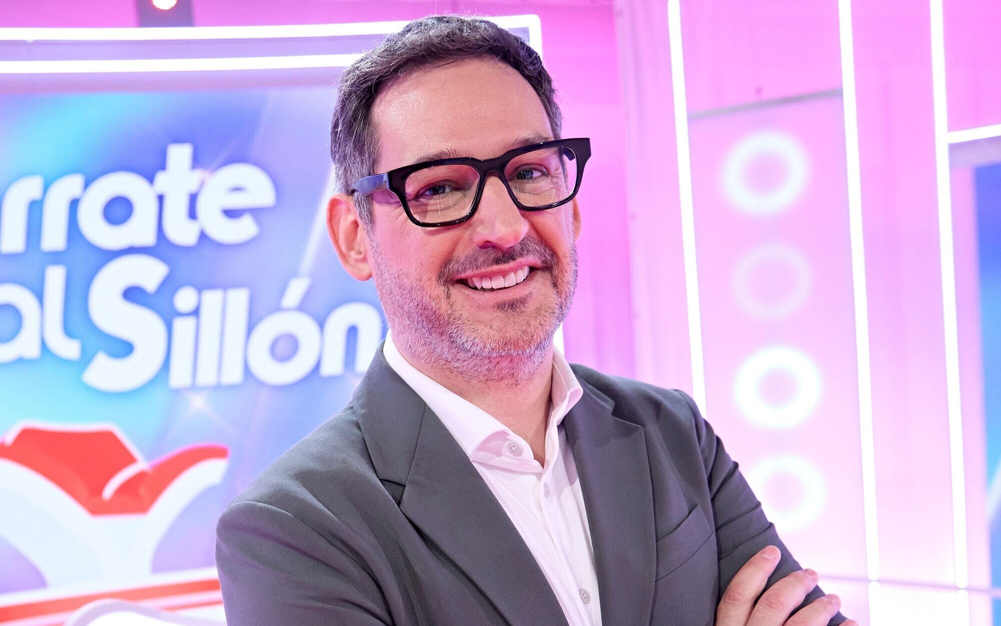 Telecinco repite estrategia con 'Agárrate al sillón' y prueba suerte con otro sustituto para 'Socialité'