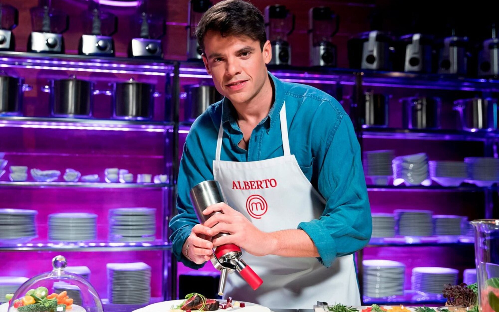 Alberto ('MasterChef 8') señala un trato de favor hacia dos aspirantes de su edición que no estaban aislados 