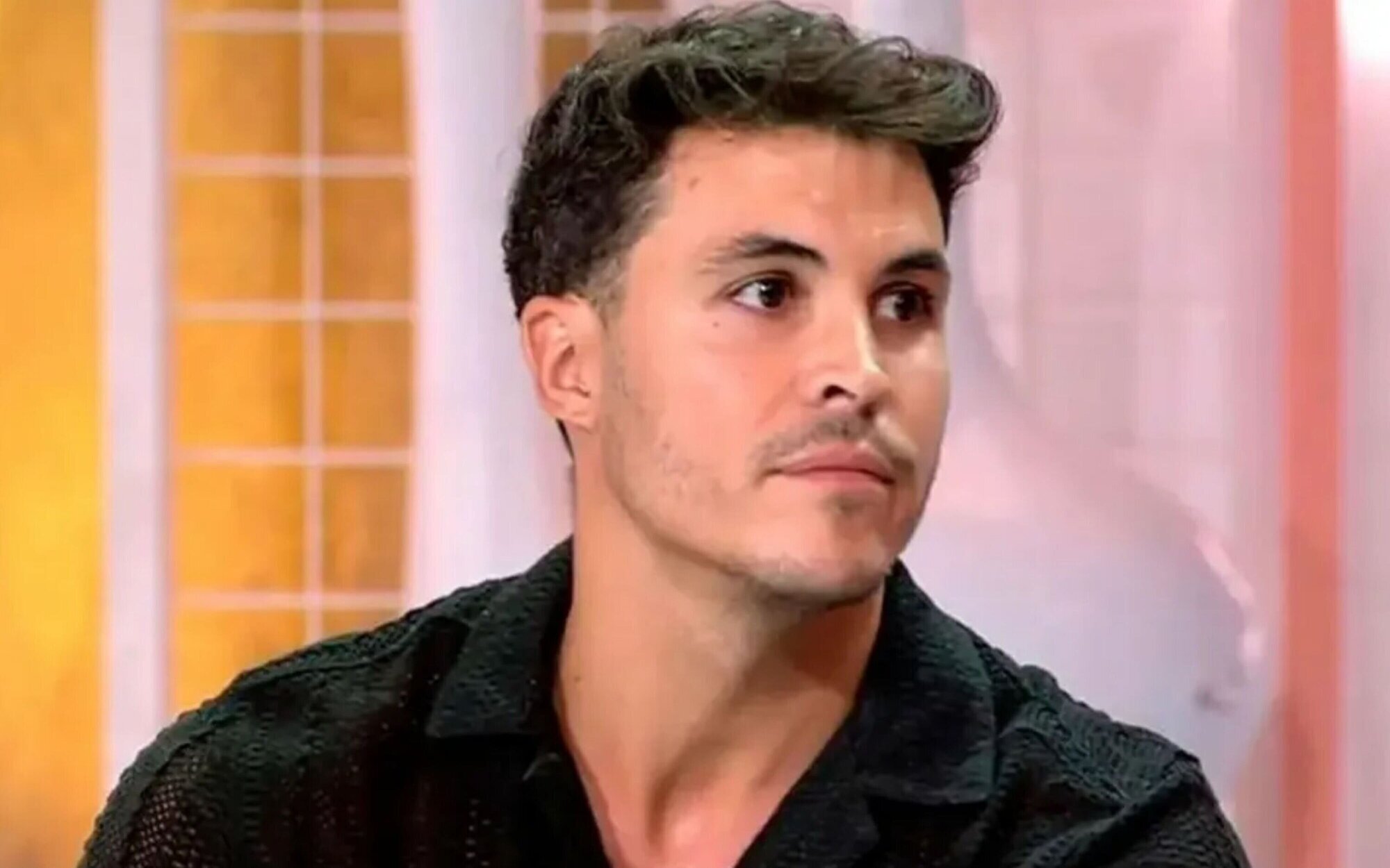 Kiko Jiménez deja su silla vacía en 'Fiesta' y rompe su silencio: "Voy a ir a muerte a por ellos"