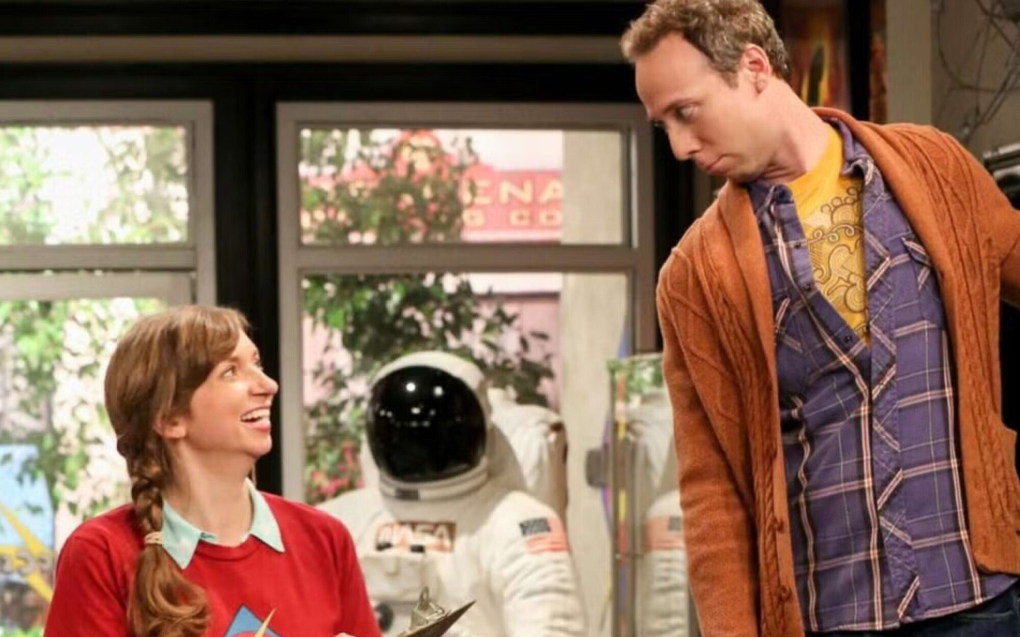 'Stuart Fails to Save the Universe' anuncia dos fichajes que ya participaron en 'The Big Bang Theory'