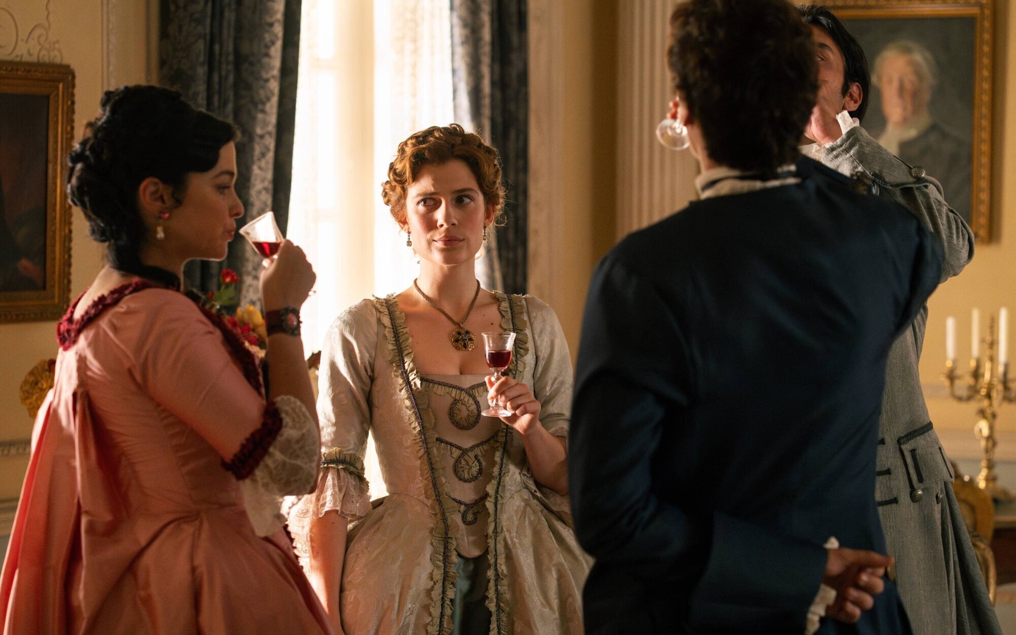 'Valle salvaje' vivirá el "último brindis" de uno de sus personajes y dejará a Ana entre la espada y la pared