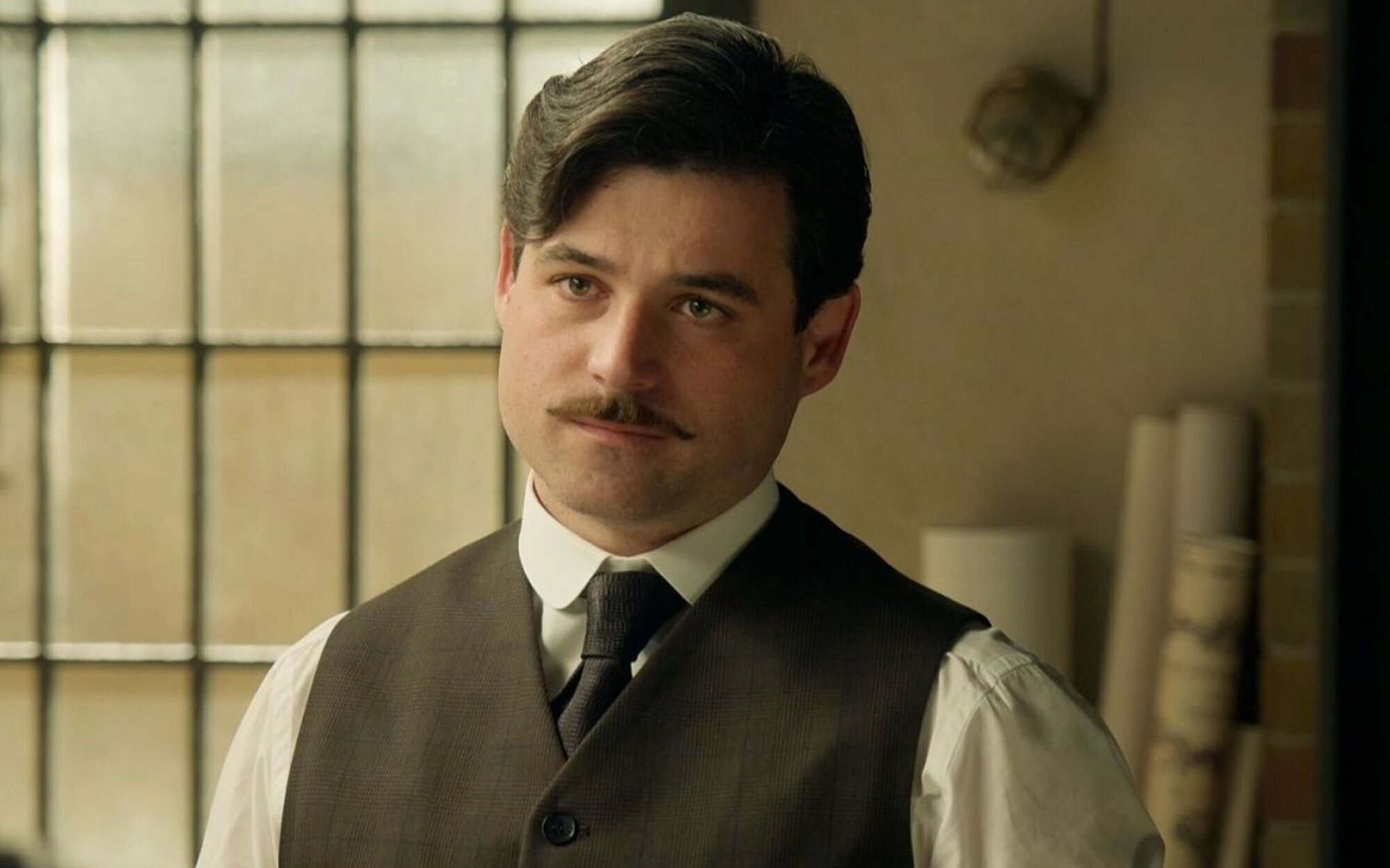 Arturo García Sancho, Manuel de 'La promesa', denuncia públicamente una estafa a su nombre en redes