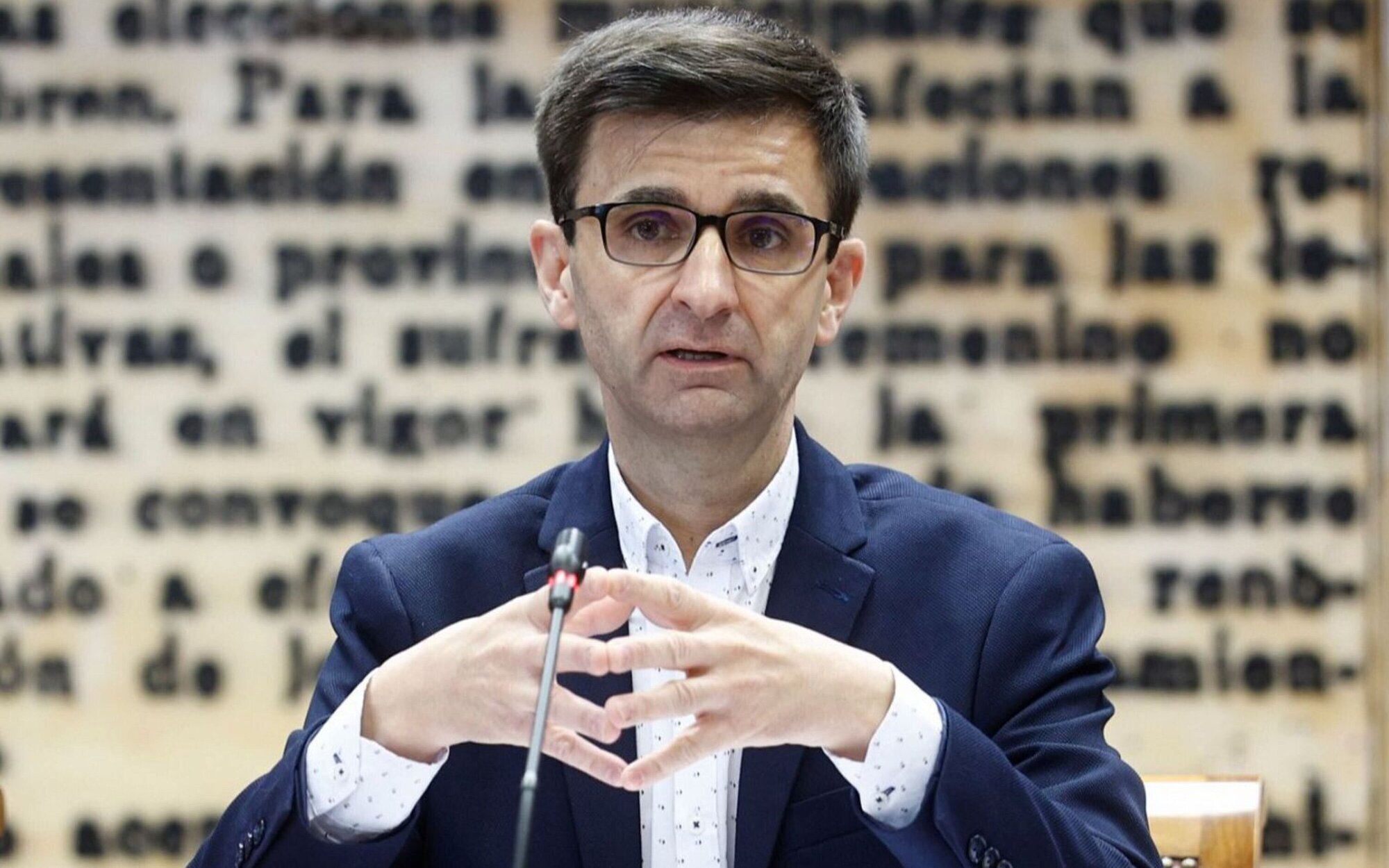 El mensaje del presidente de RTVE tras los ataques a Sarah Santaolalla: "En RTVE no sobra nadie"