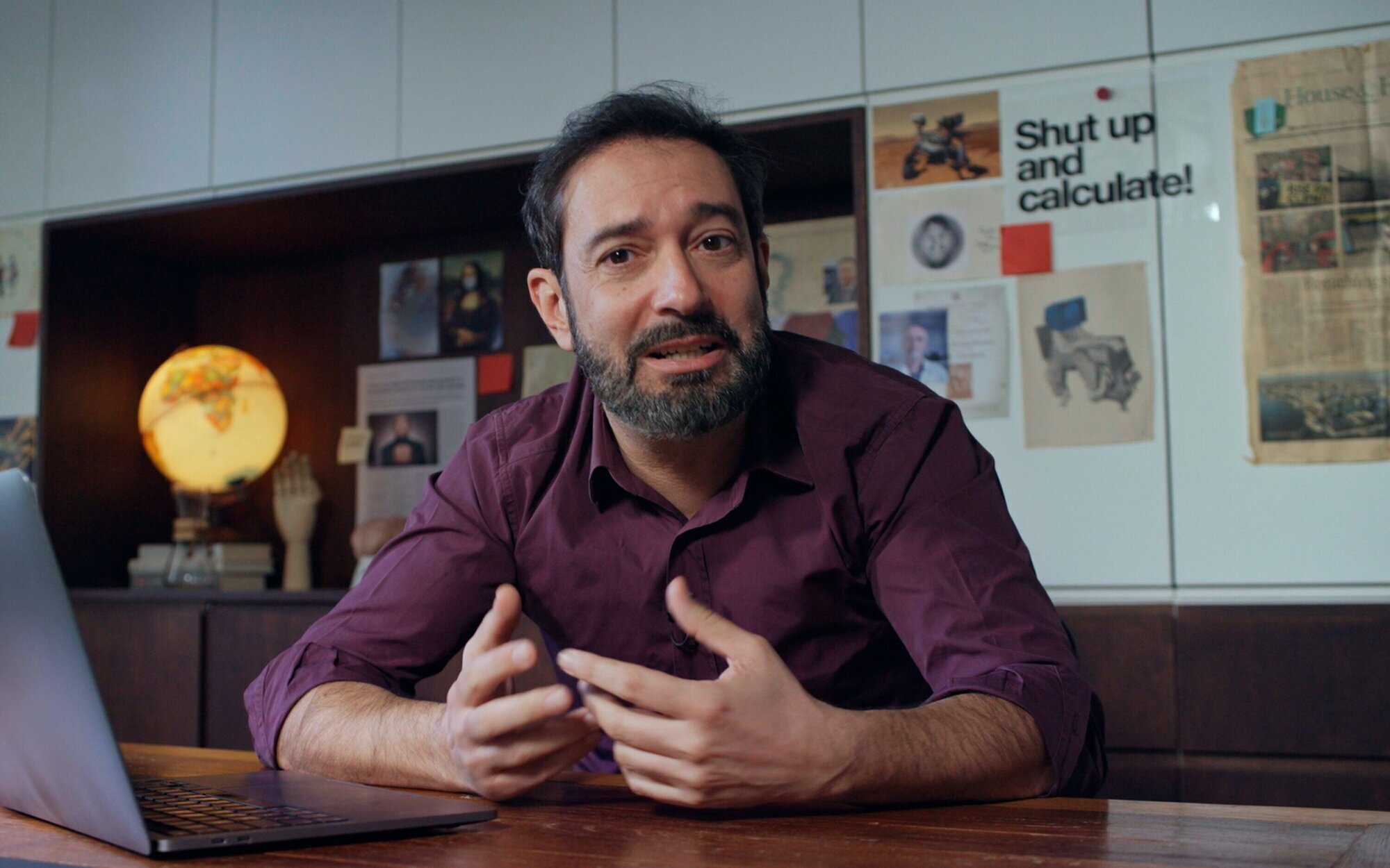 Un presentador de La 2 denuncia la eliminación de programas científicos en TVE: "Dicen que no da audiencia"