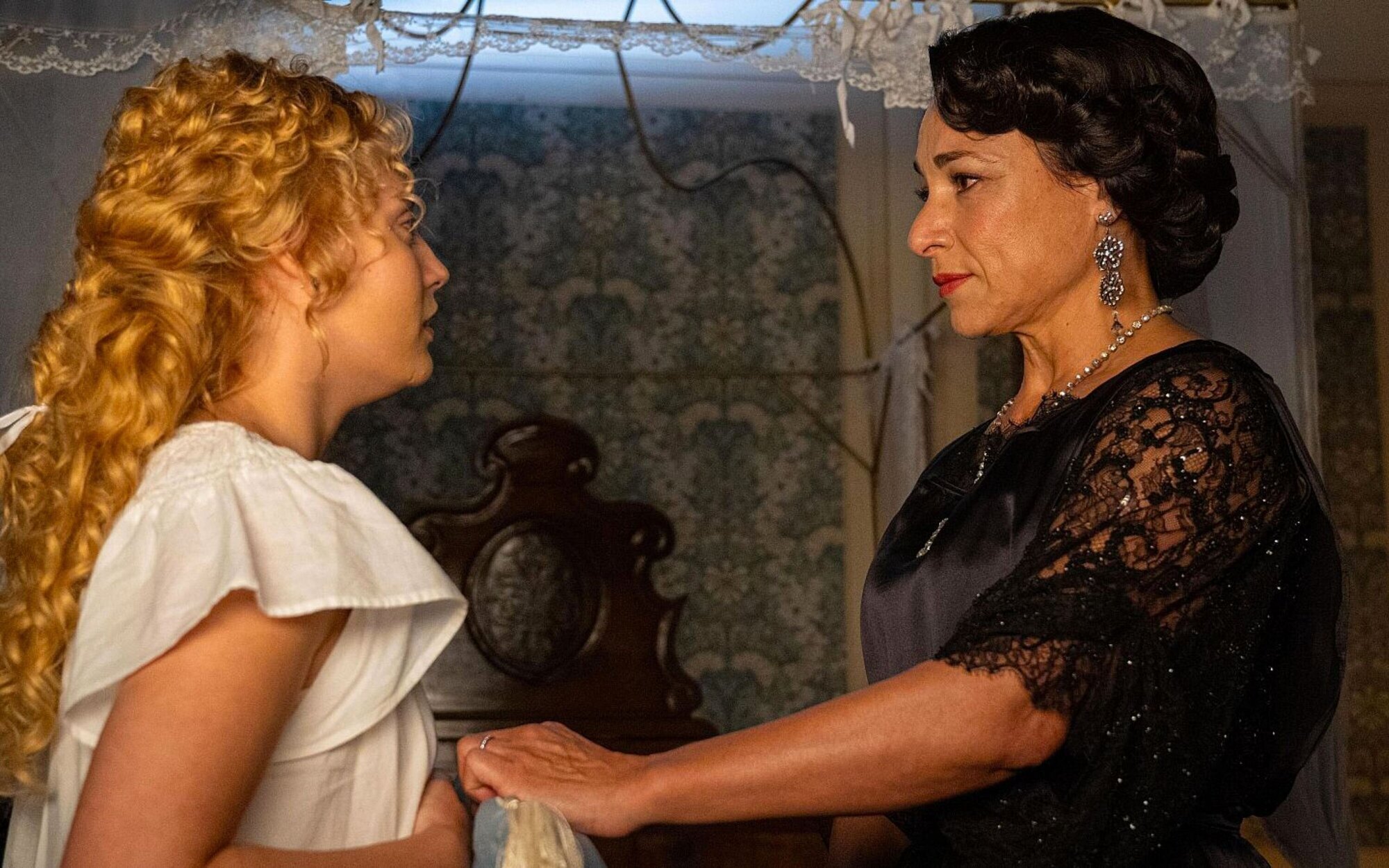 Así vivió Isabel Serrano la escena más impactante de 'La promesa' con Leocadia y Jana