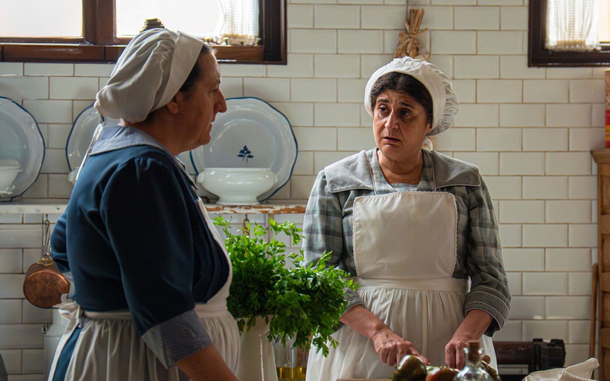 'La promesa' investigará el pasado de Enora y anunciará el sorprendente compromiso de Ángela y Lorenzo