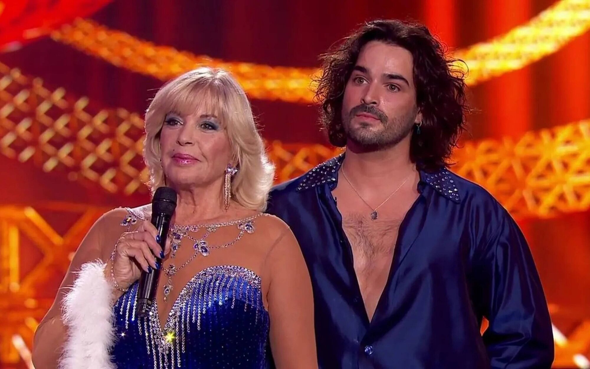 El cine de La 1 (11,7%) acecha a 'Bailando con las estrellas' (12,2%) y 'Emparejados' (7,4%) sigue cayendo