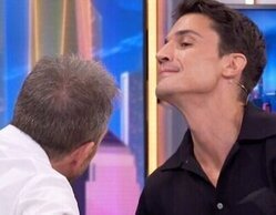 El apunte de Pablo Motos al ver la operación de nariz de Álex González: "Te queda mejor que al de Andy y Lucas"