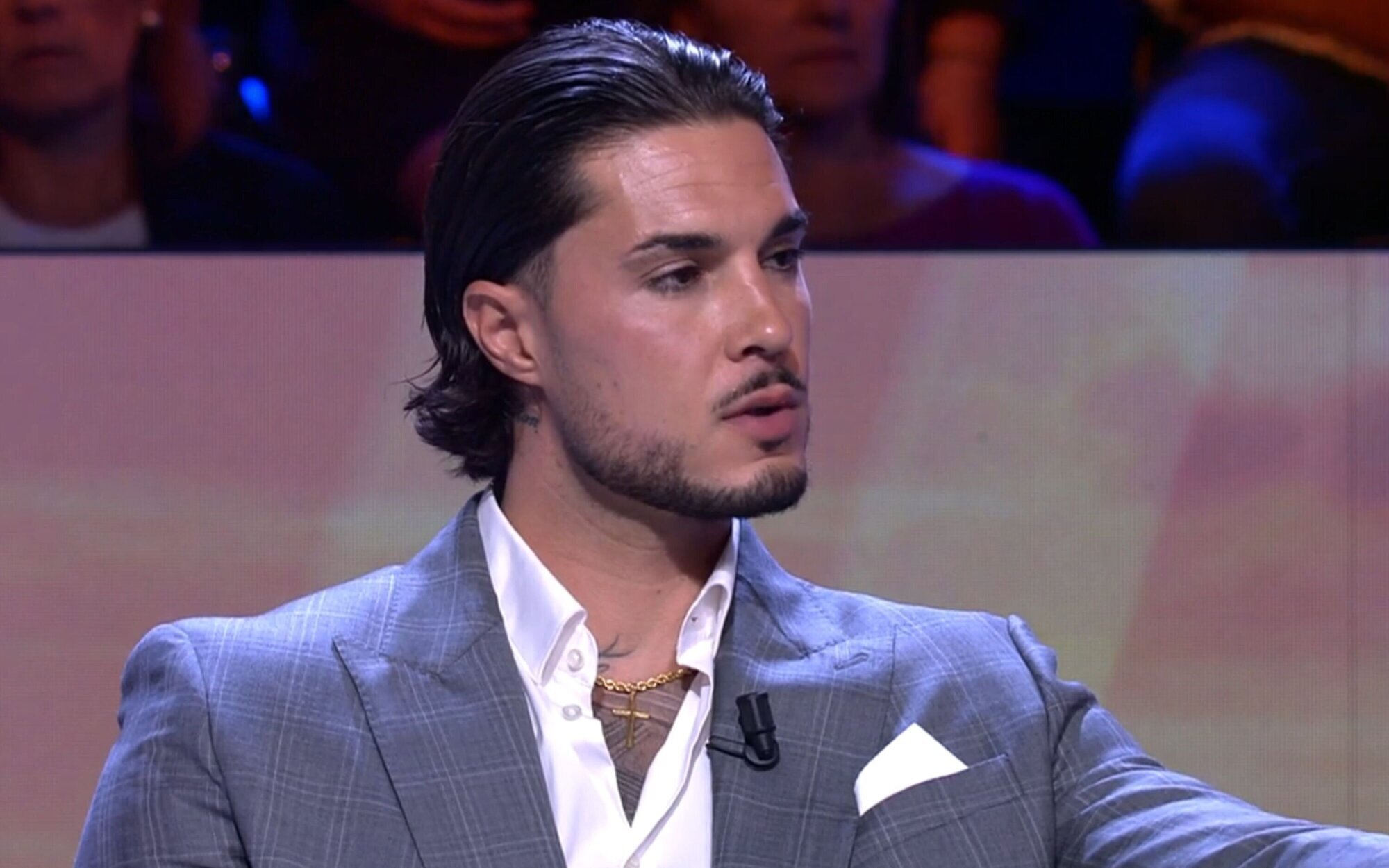 Carlo Costanzia Jr. rompe su silencio sobre los supuestos malos tratos de su padre hacia su madre