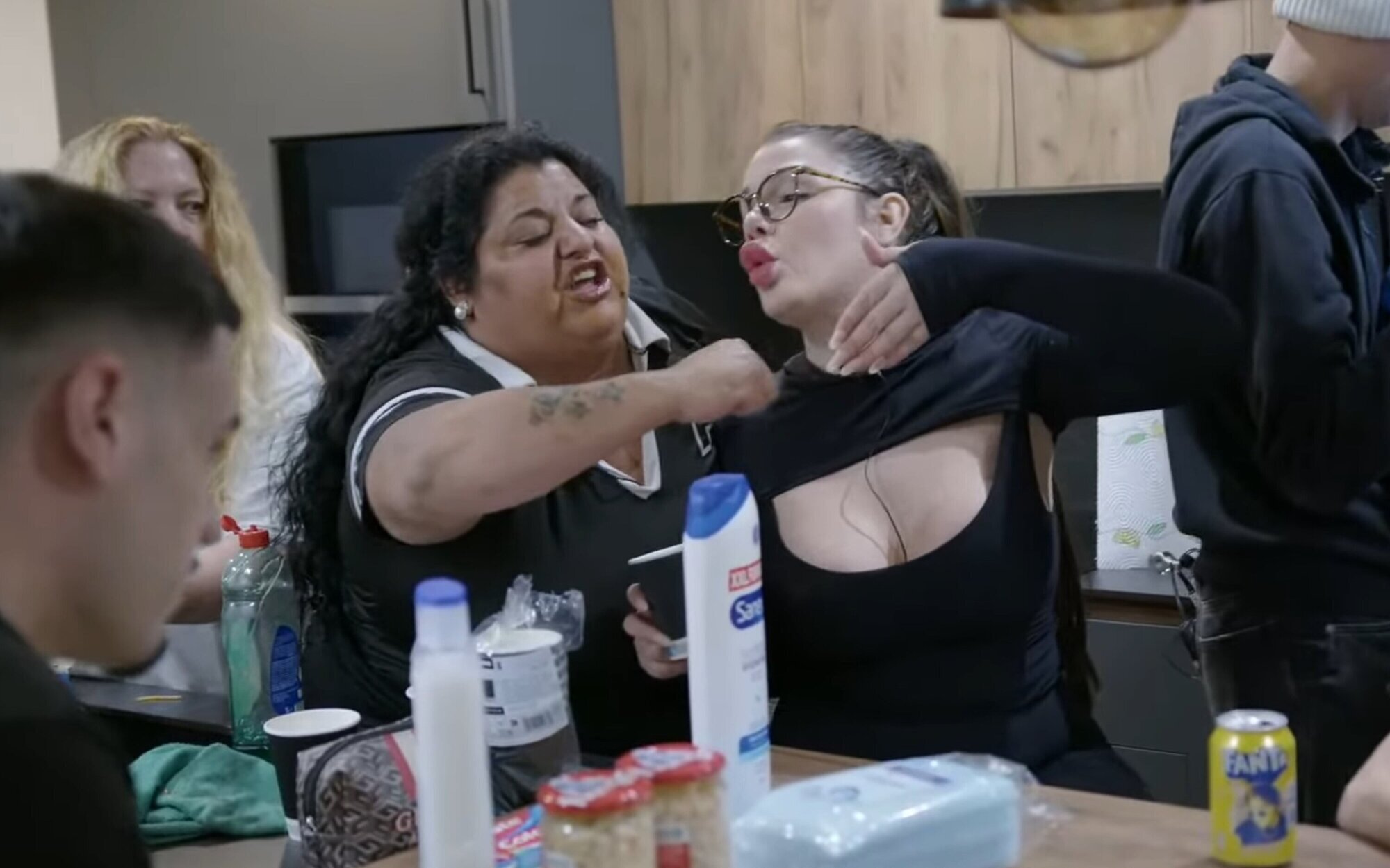 ¿Qué es 'La casa de los gemelos' y por qué está generando tanta polémica?