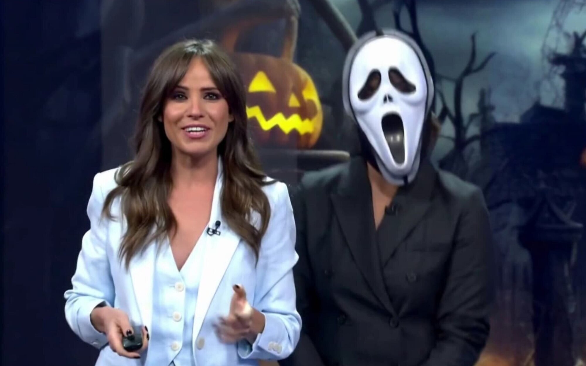 María Casado divide a la audiencia por su susto a Carmen Corazzini en 'Informativos Telecinco'