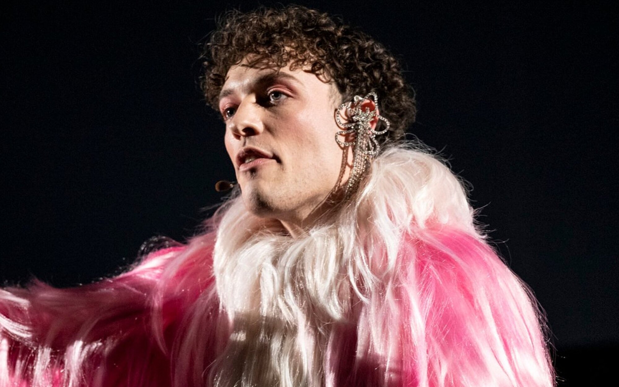 Nemo denuncia la hipocresía de la UER y anuncia que devolverá el trofeo de Eurovisión 2024