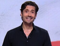 Juan Diego Botto celebra los 3.000 programas de 'El intermedio' tomando el relevo de Wyoming